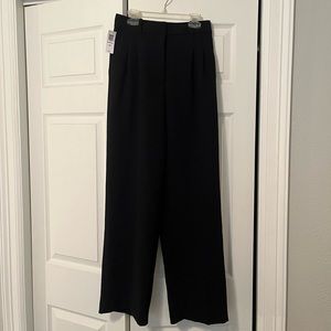 Aritzia Black Effortless Pant. Size 2. Brand New.